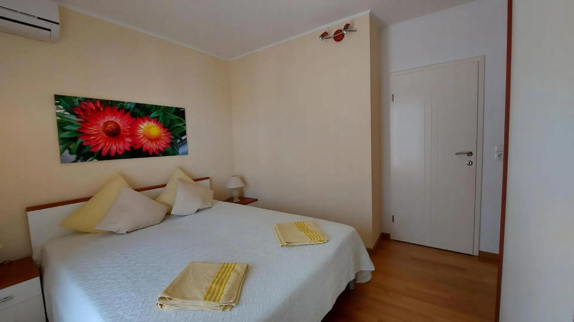 Villa Jelica, Helle Ferienwohnung Mit Sonnenbalkon Trogir