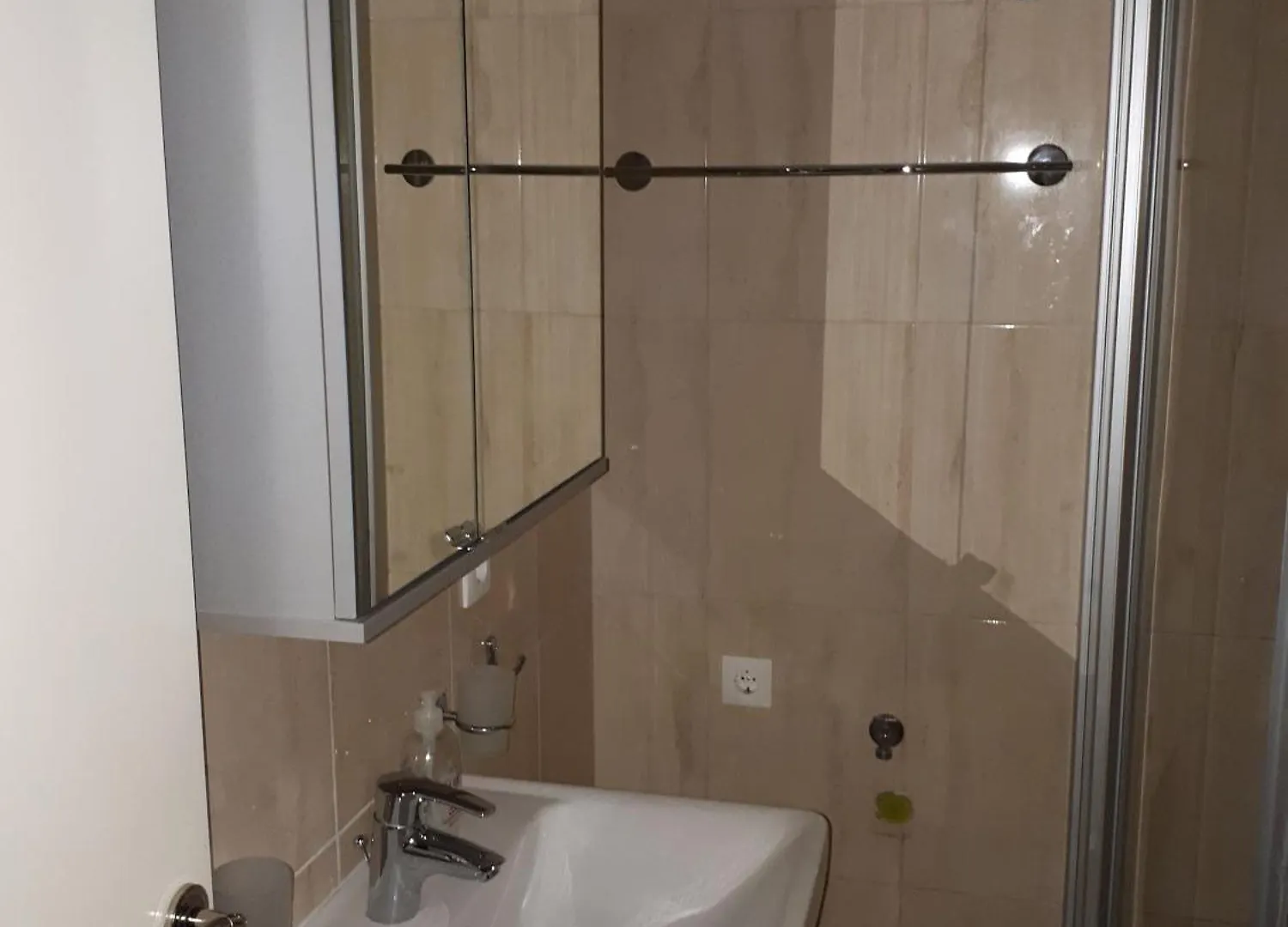 Villa Jelica, Helle Ferienwohnung Mit Sonnenbalkon Trogir Apartment
